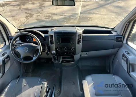 2015 Mercedes-Benz Sprinter 2500 из США, поврежденный, VIN WDZPE8DC0F5966217